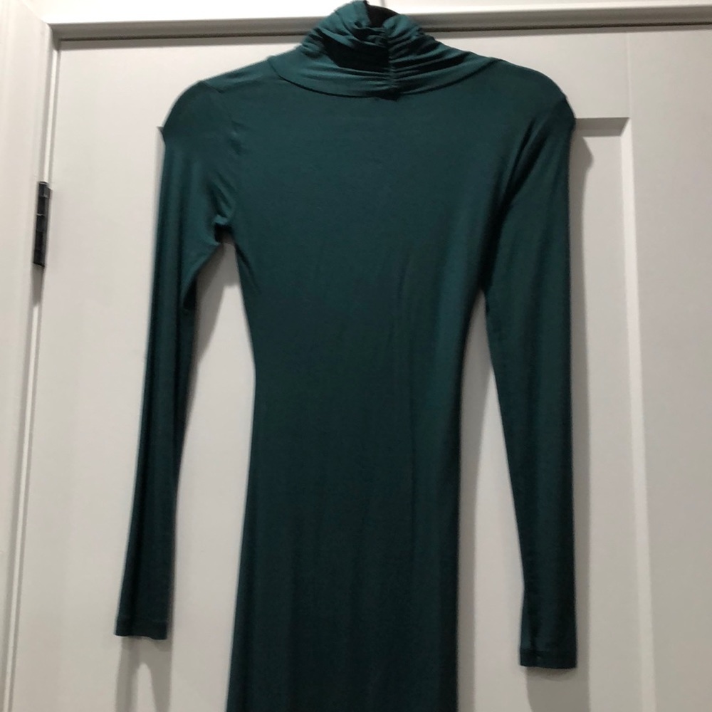 Dress - Picture 4 of 4